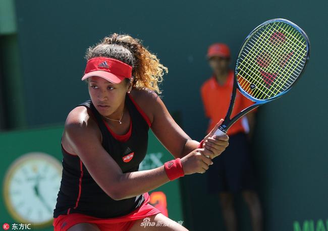 球迷期盼着 球迷期盼着